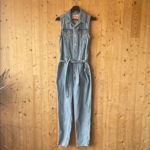Levi’s sleeveless Light Blue Denim Jumpsuit with Tie Belt